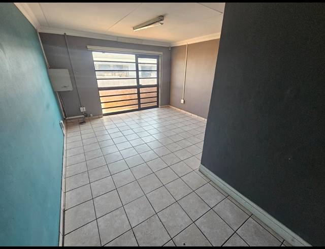 340M² WAREHOUSE FOR SALE IN ANDERBOLT